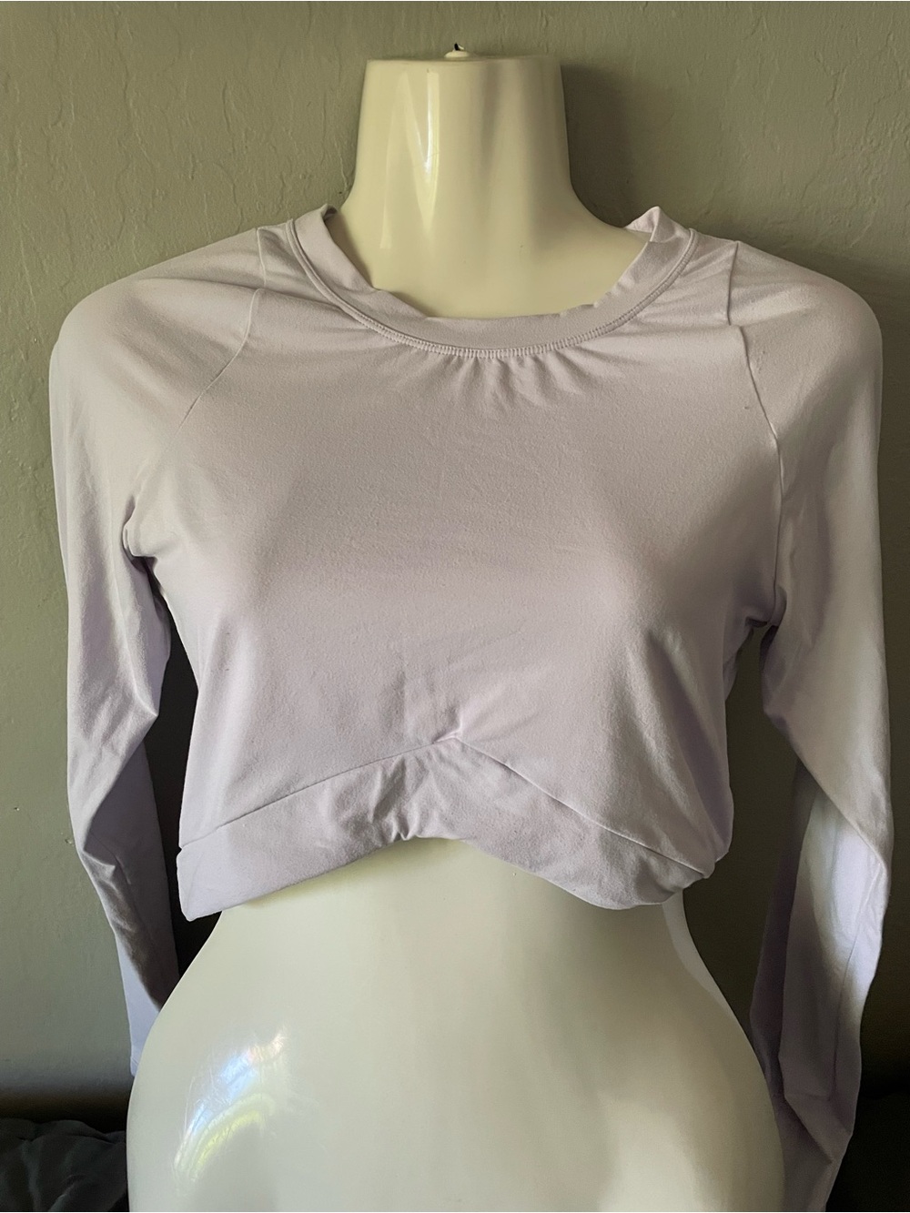 Alphalete Lavender Cropped Long-Sleeve Active Top - Picture 2 of 8